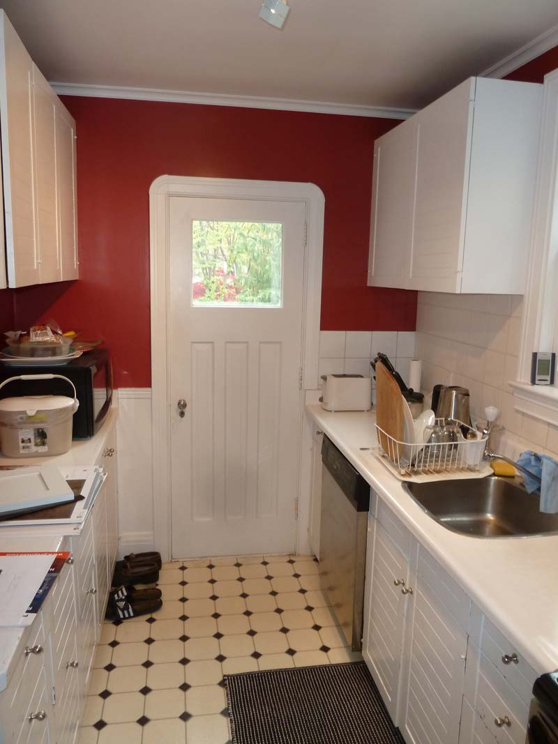 Before update - Tired Kitchen