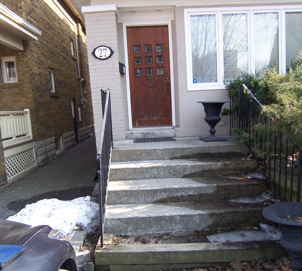 Power-washed driveway looks brand-new – Fraser Valley