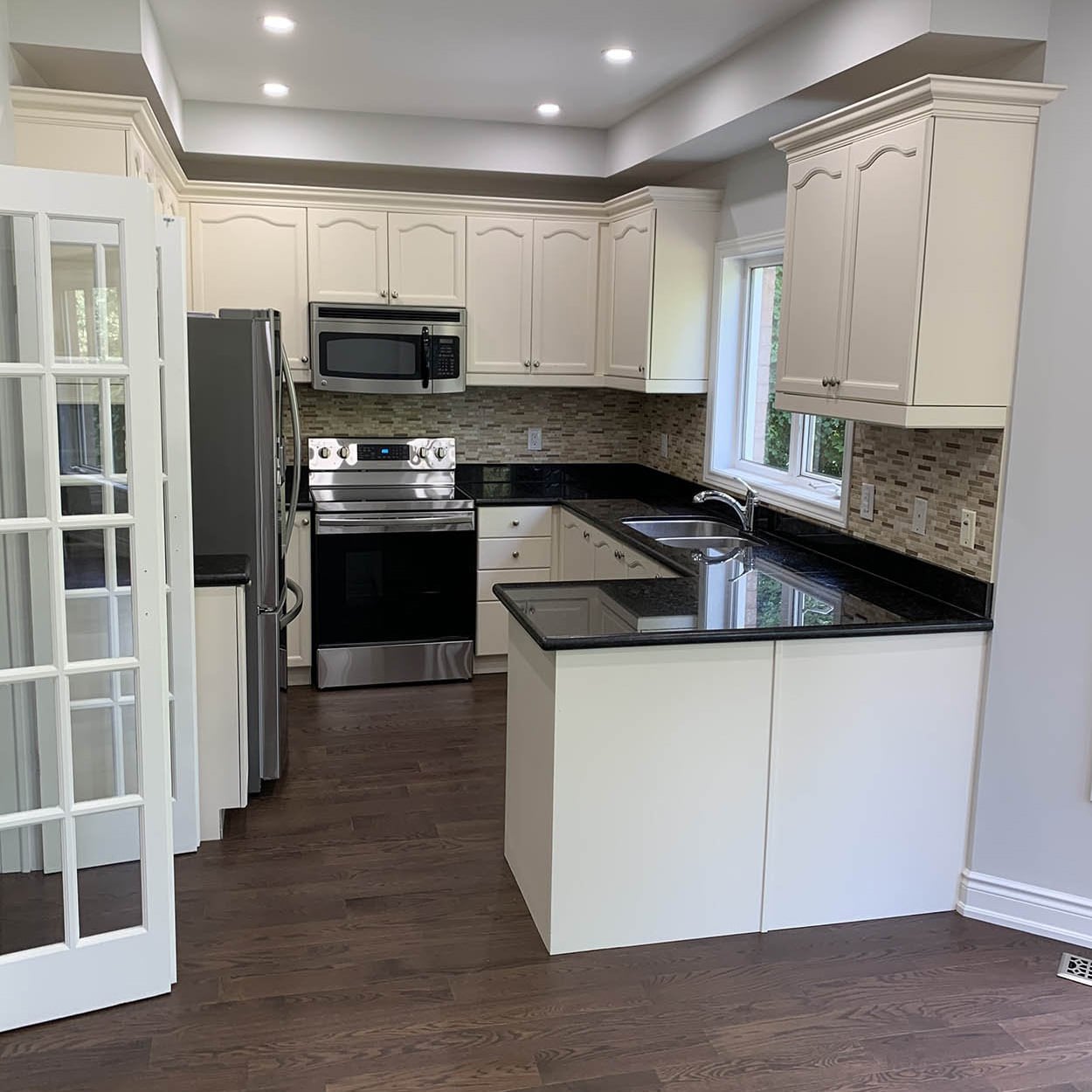 Quartz countertop installation